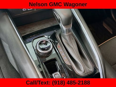 Used 2024 GMC Canyon AT4 AWD/4WD image 17