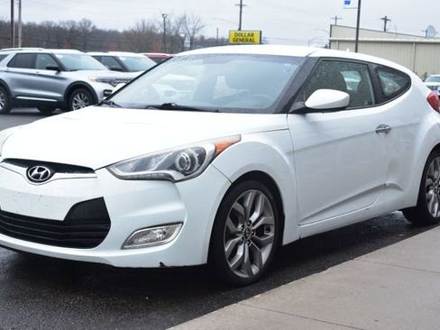 Used 2015 Hyundai Veloster RE:FLEX Edition image 11