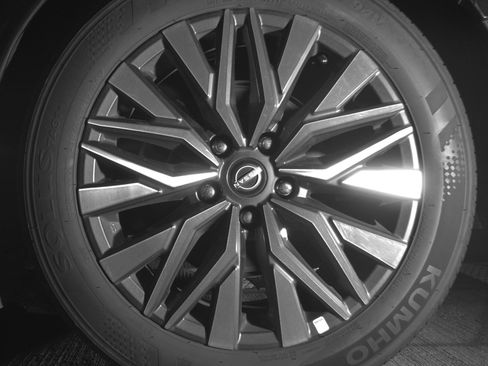 Used 2025 Nissan Altima 2.5 SV image 14