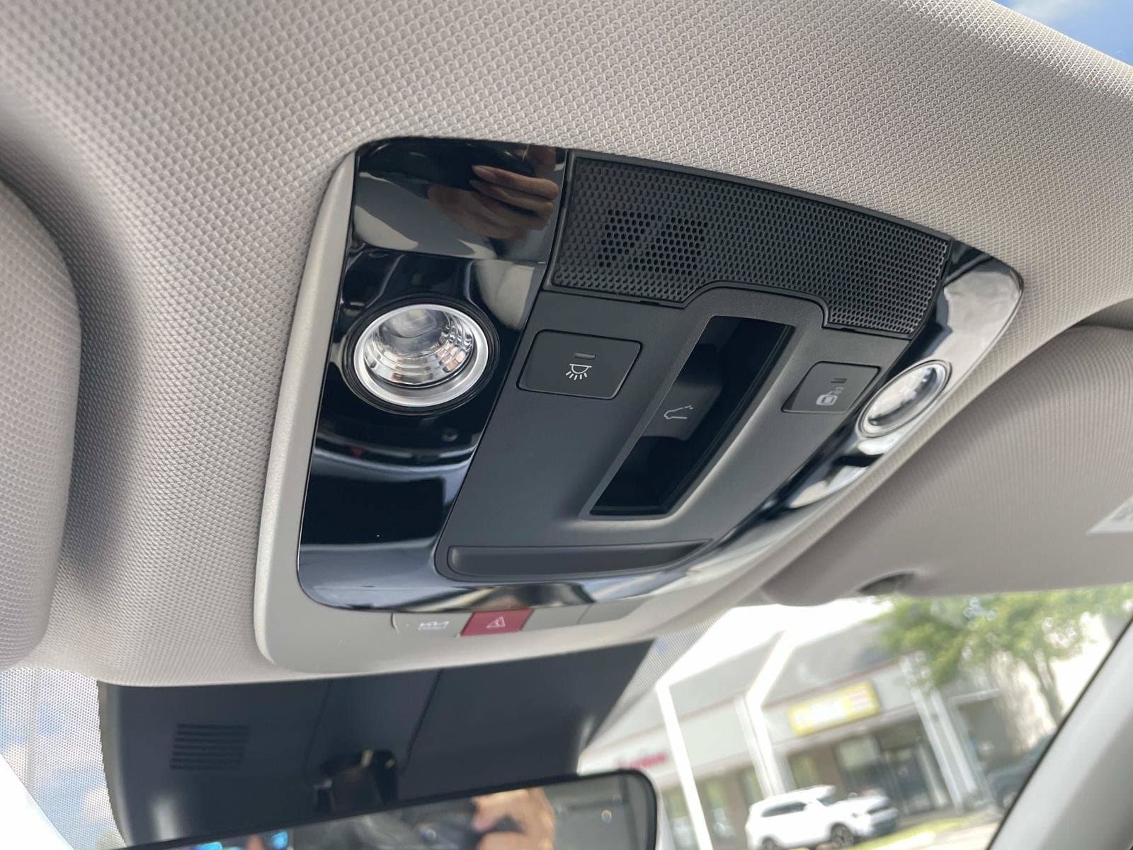 Used 2025 Kia Sorento S w/ Panoramic Sunroof Package FWD image 26