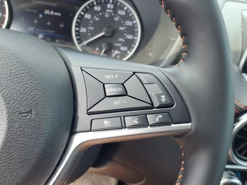 Used 2025 Nissan Sentra SR FWD image 23