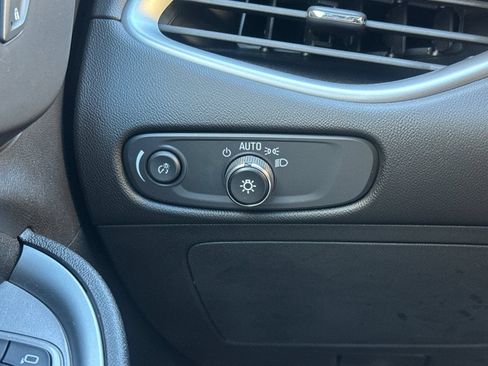 Used 2024 Chevrolet Malibu RS w/ LPO, Floor Liner Package FWD image 39