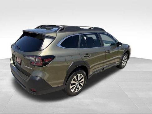 Certified 2025 Subaru Outback Premium AWD/4WD image 3