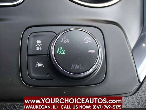 Used 2020 Chevrolet Traverse LT w/ Driver Confidence II Package AWD/4WD image 15
