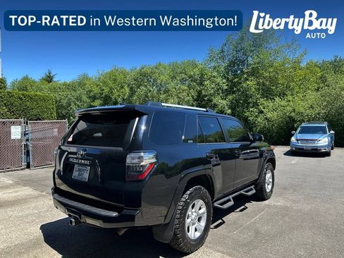 Used 2021 Toyota 4Runner SR5 Premium w/ Moonroof Package AWD/4WD image 7