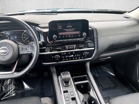 Used 2022 Nissan Pathfinder SV FWD image 8