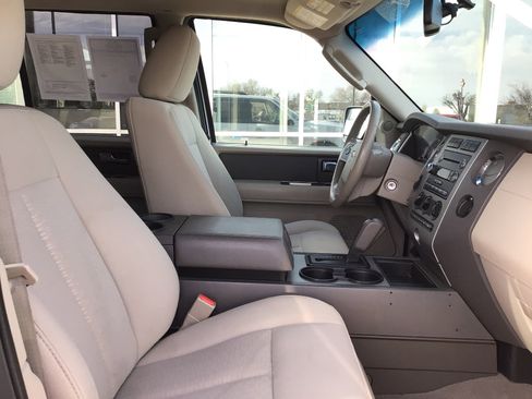 Used 2012 Ford Expedition XL image 6