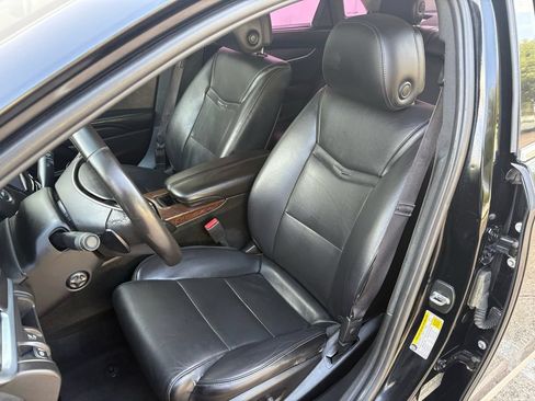 Used 2013 Cadillac XTS w/ Rear Seat Comfort Package FWD image 23