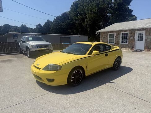 Used 2006 Hyundai Tiburon GS FWD image 3