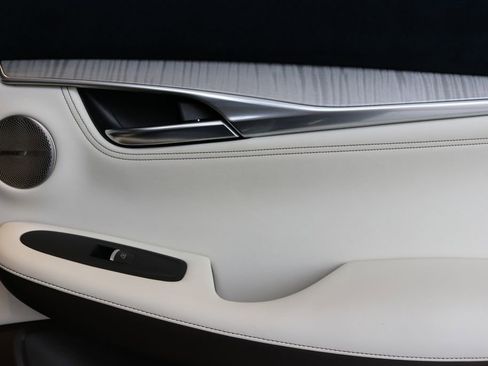 Certified 2021 INFINITI QX50 Autograph w/ Premium White Leather Package image 30