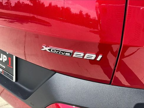 Used 2026 BMW X2 xDrive28i AWD/4WD image 9