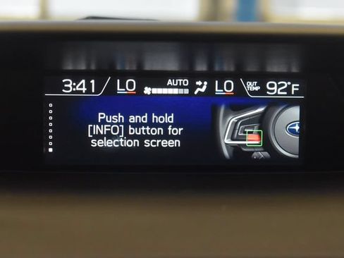 Used 2022 Subaru Forester Limited AWD/4WD image 29