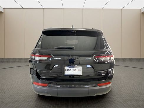 New 2025 Jeep Grand Cherokee L Limited w/ Luxury Tech Group II image 4