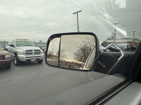 Used 2021 RAM 2500 Big Horn image 21