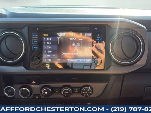 Used 2019 Toyota Tacoma TRD Sport AWD/4WD image 18