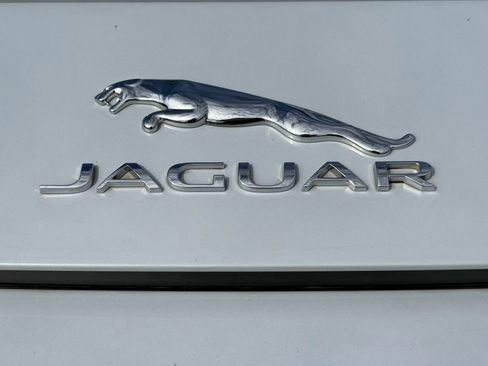 Used 2020 Jaguar F-TYPE Convertible RWD image 49
