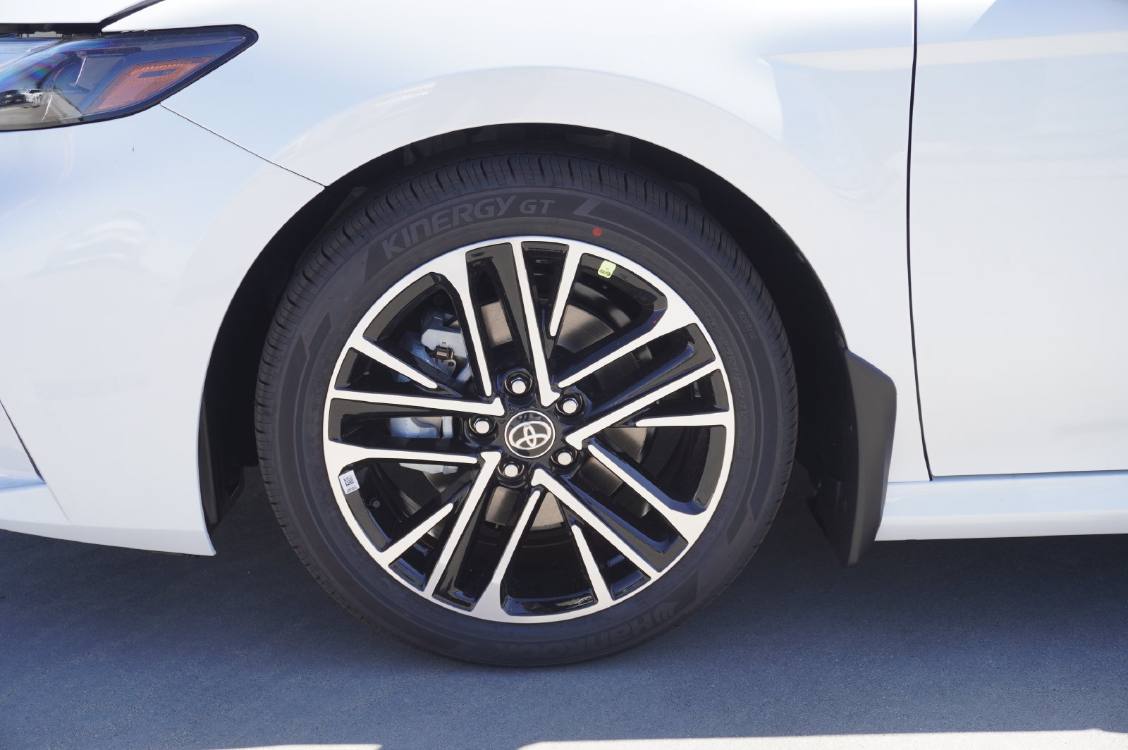 Used 2026 Toyota Camry XLE w/ Premium Package FWD image 19