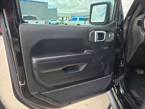 Used 2020 Jeep Wrangler Unlimited Sport S AWD/4WD image 13