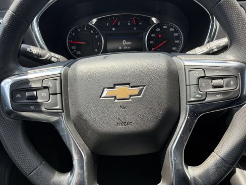 Used 2025 Chevrolet Blazer LT FWD image 24