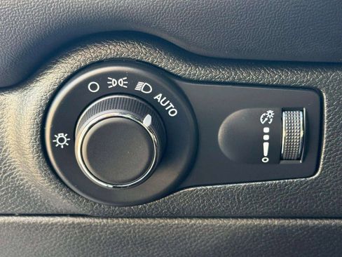 Used 2025 Dodge Durango SRT Hellcat w/ Trailer Tow Group IV image 34