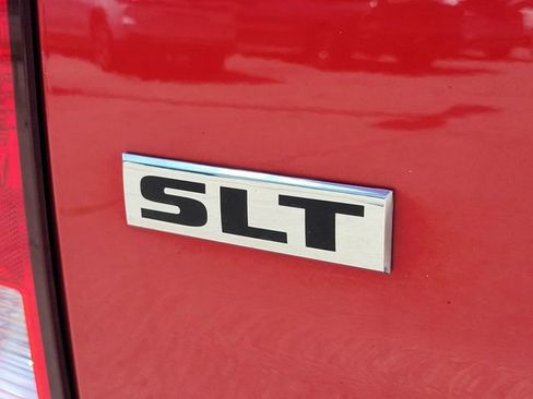 Used 2023 RAM 1500 Classic SLT w/ Trailer & Traction Group AWD/4WD image 9