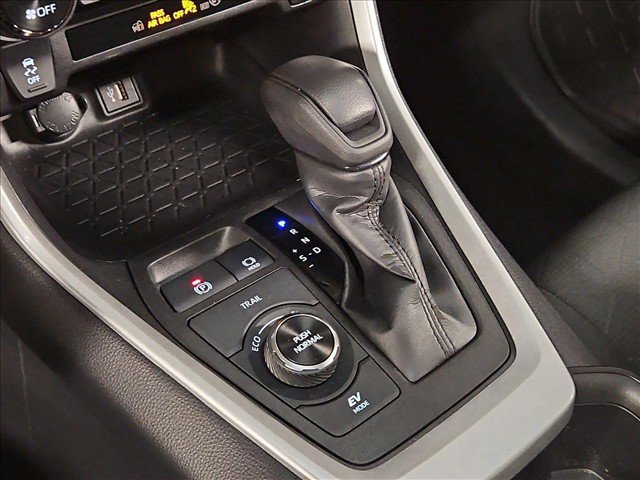 Used 2024 Toyota RAV4 XLE AWD/4WD image 12