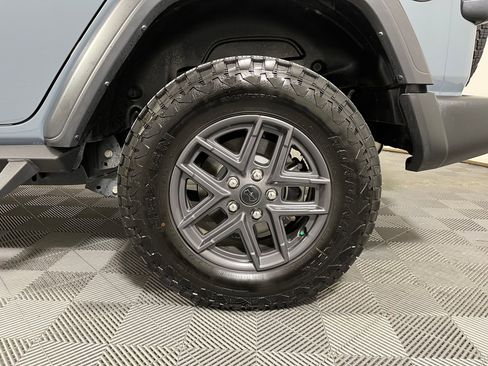 Used 2024 Jeep Wrangler Sport S image 18