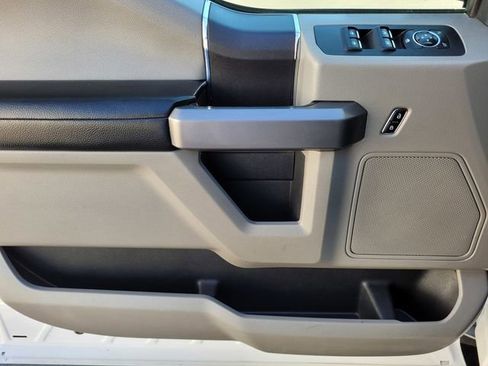 Used 2019 Ford F150 XLT w/ Trailer Tow Package image 18