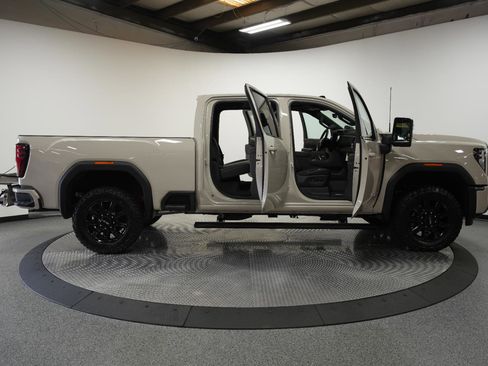 New 2026 GMC Sierra 2500 AT4 w/ AT4 Premium Plus Package AWD/4WD image 13