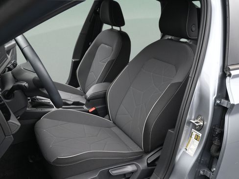 Used 2025 Volkswagen Jetta Sport FWD image 21