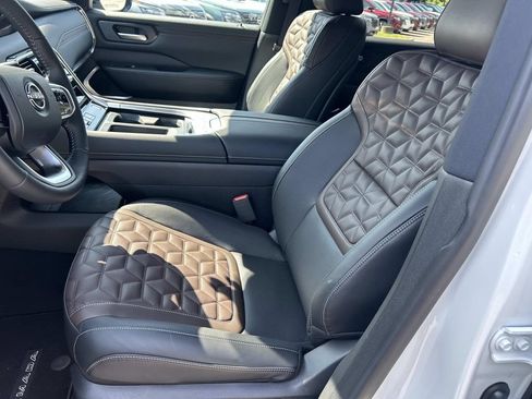 New 2026 Nissan Armada Platinum AWD/4WD image 13