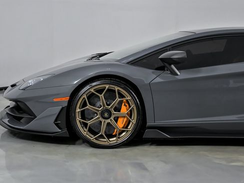 Used 2019 Lamborghini Aventador SVJ image 8
