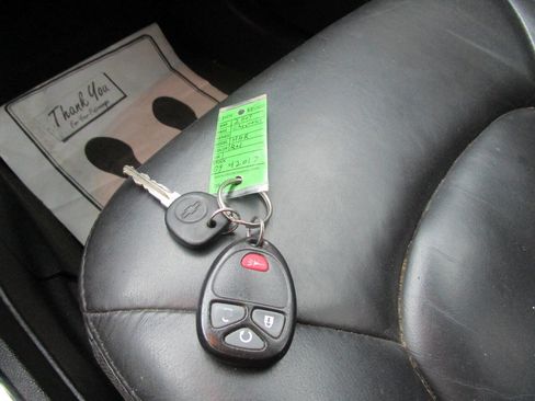 Used 2009 Chevrolet HHR LT FWD image 17