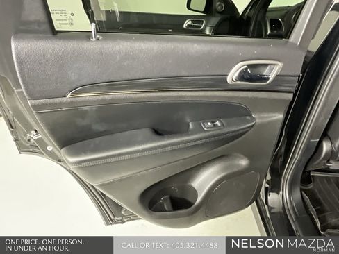 Used 2020 Jeep Grand Cherokee Limited X image 19