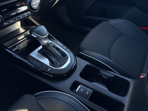 Used 2024 Kia Forte GT-Line image 20