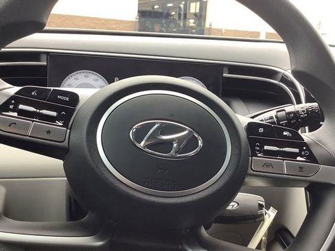 Certified 2024 Hyundai Tucson SE image 38