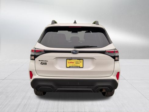 Used 2025 Subaru Forester Premium AWD/4WD image 6