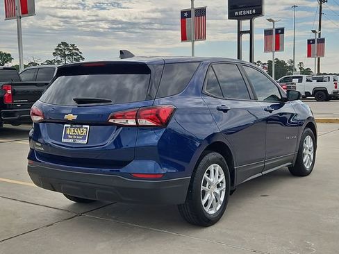 Used 2022 Chevrolet Equinox LS w/ LS Convenience Package image 5