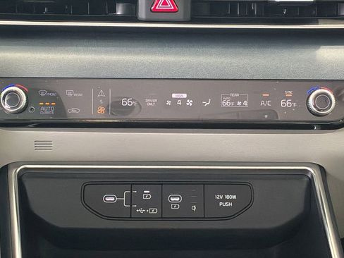 New 2026 Kia Carnival EX FWD image 30