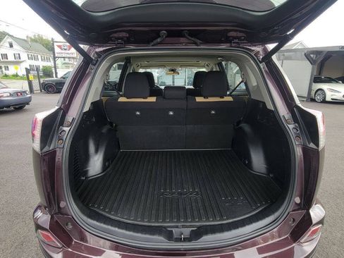 Used 2018 Toyota RAV4 XLE AWD/4WD image 28