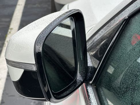 Used 2018 BMW 530e image 19