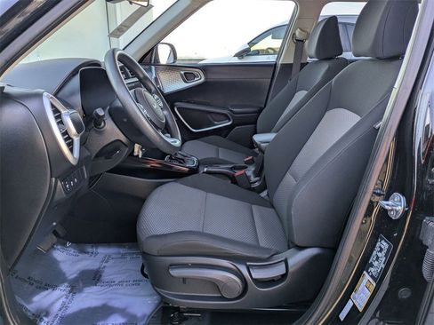 Used 2024 Kia Soul LX w/ Option Group 015 image 25