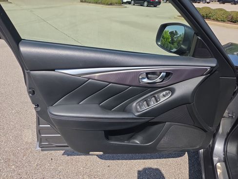 Used 2015 INFINITI Q50 Premium w/ Navigation Package image 6