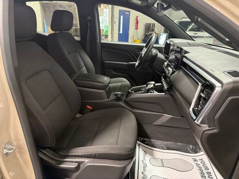 Used 2024 GMC Canyon Elevation w/ Convenience Package AWD/4WD image 9
