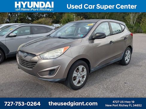 Used 2011 Hyundai Tucson GL FWD image 1