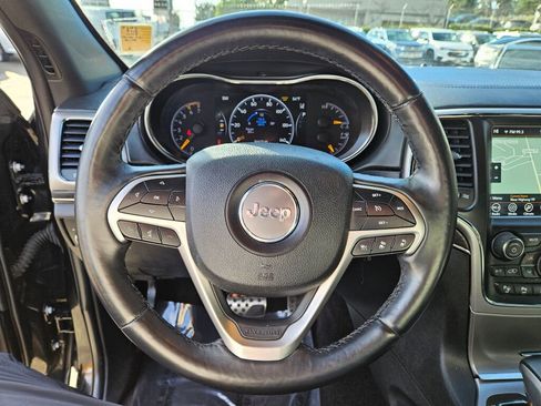 Used 2018 Jeep Grand Cherokee High Altitude image 2