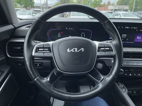 Certified 2024 Kia Telluride EX w/ EX Captain's Chair Package AWD/4WD image 18