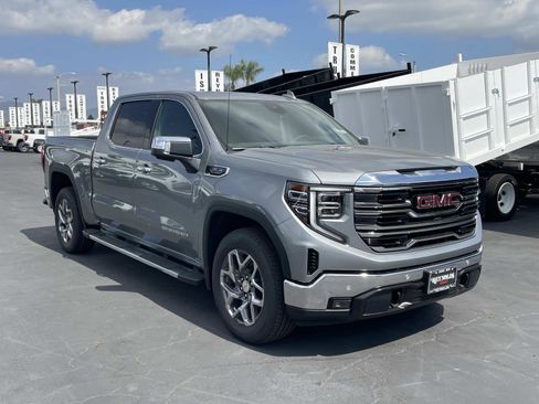 New 2026 GMC Sierra 1500 SLT w/ SLT Premium Package image 3