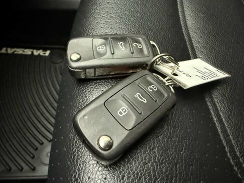 Used 2016 Volkswagen Beetle 1.8T SE image 17