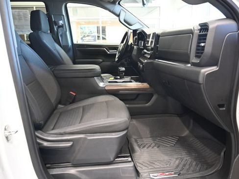 Used 2024 Chevrolet Silverado 1500 LT AWD/4WD image 13